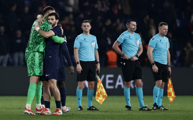 😅 Kvara in napoletano a Donnarumma: “Troppo fort fratm”. Il commento è 🤣