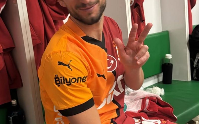 🫂 Galatasaray, Mertens show con 3 assist! E Osimhen lo esalta sui social 📸