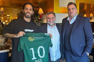 🎥 Schelotto in versione…pompiere! Incendio prontamente domato dall’ex Inter: il video