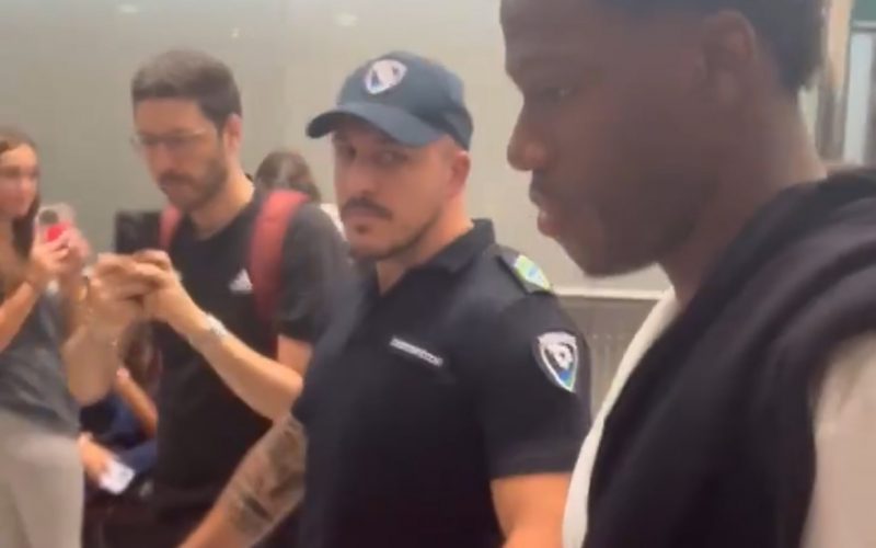 🛬 Jonathan David è a Malpensa! Ora il viaggio verso Torino, poi visite e firma con la Juve ✍🏻
