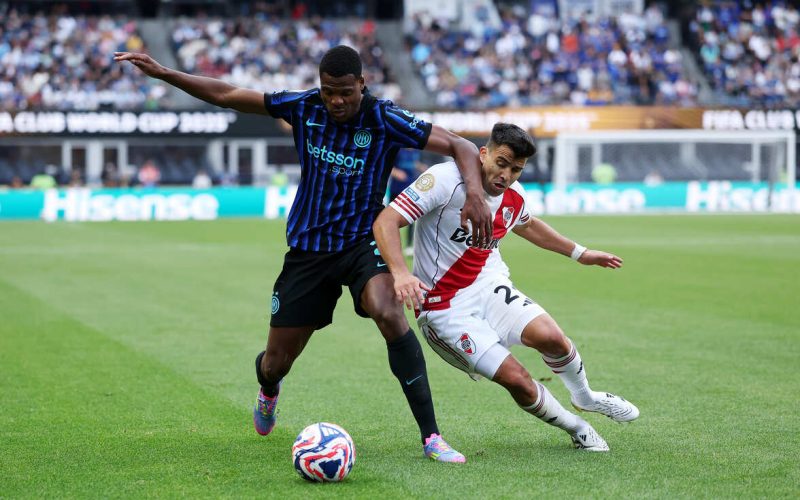 🔍 Inter, Dumfries strizza l’occhio alla Premier League: da Dodò a Vanderson, ecco i possibili sostituti