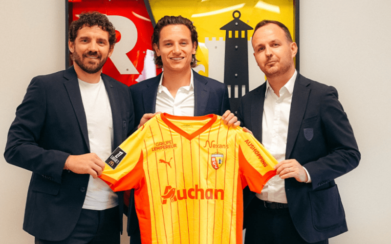 🎥 Il Lens annuncia Thauvin: la presentazione con i Simpson è GENIALE 🤣