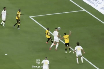 📹 CR7 INARRESTABILE, battuto anche Benzema! 🔥 946 gol in carriera, la dedica è 😍