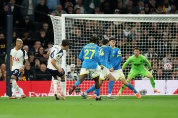 🔥 Il Tottenham acciuffa il pari a tempo scaduto: Palhinha super, il dato su Kudus è  😥