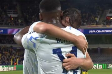 🫂 “Grazie fenomeno” e “Sei un mostro”: il siparietto (e l’abbraccio) tra Pio Esposito e Bonny