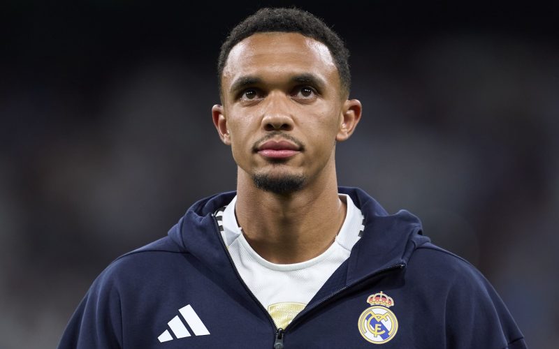 ❌ Brusco ritorno ad Anfield per Alexander-Arnold: fischiato dai tifosi del Liverpool 🎥