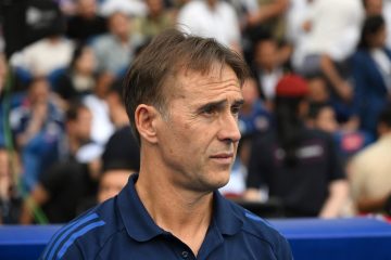 🎥 Qatar al Mondiale, ma Lopetegui… KO: la pallonata in faccia all’allenatore è virale 😂