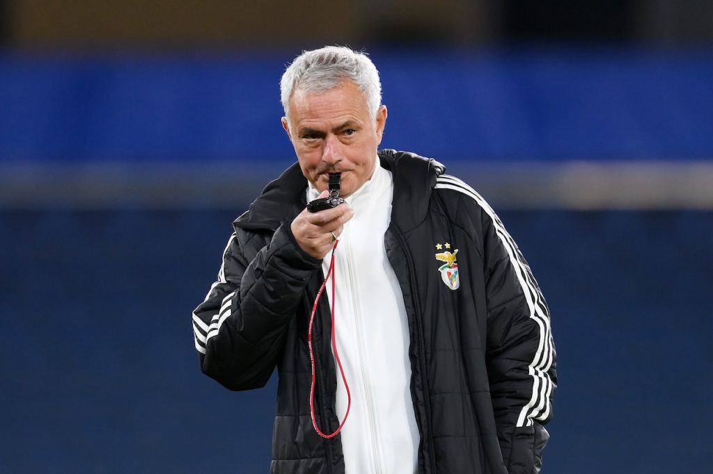 🚨 TUTTO VERO, Mourinho si avvicina al ritorno al Real Madrid: contatti positivi! Cosa manca
