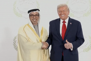 🎥 Trump incontra Mansour al summit di Sharm El-Sheikh: “Un buon uomo con soldi infiniti”