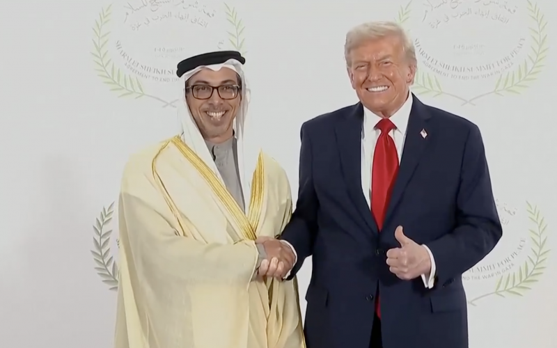 🎥 Trump incontra Mansour al summit di Sharm El-Sheikh: “Un buon uomo con soldi infiniti”
