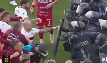 🎥 FOLLIA in Argentina: il playoff di Serie B finisce in rissa tra giocatori e polizia