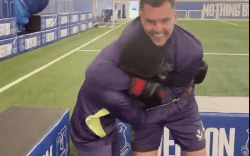 🥊 Gueye e Keane come Conte e Lautaro: pace fatta… sul ring 🎥