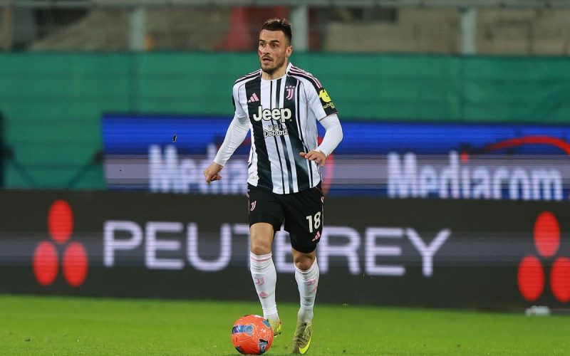 🤩 Kostic si è ripreso la Juve, ora spunta l’ipotesi rinnovo: il piano dei bianconeri