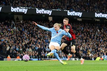 🤯 Haaland travolge il Bournemouth, City 2°. Una stats del norvegese è 😮. Cherki mago