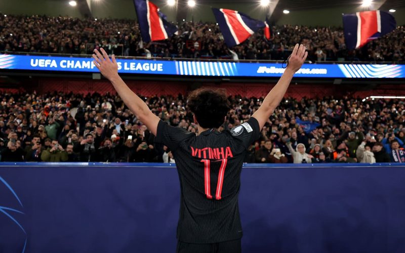 🔥 Match pirotecnico al Parco dei Principi. Pokerissimo PSG, hat trick per Vitinha: il dato su di lui è 😮