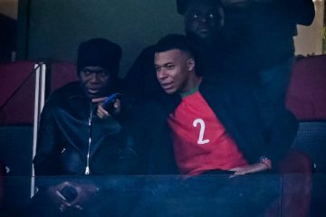 📸 Spettatore d’eccezione durante Marocco-Mali: presente Mbappè con la maglia di… Hakimi