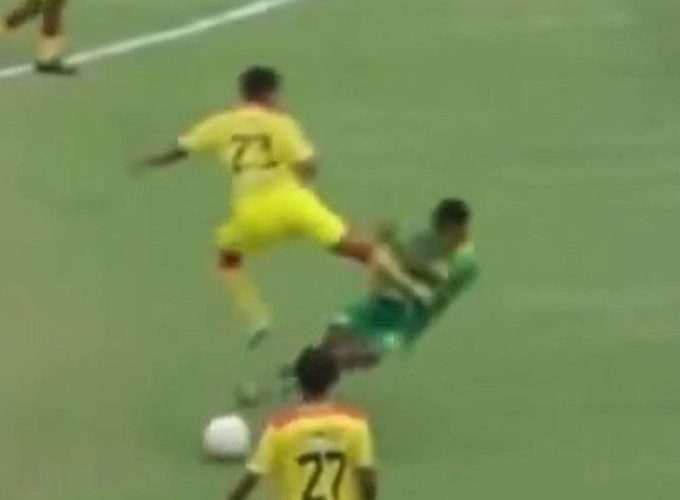 😮 Clamoroso in Indonesia: squalifica da RECORD dopo un fallo TERRIBILE!