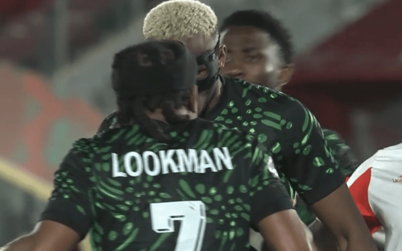 🤯 Osimhen-Lookman, lite FURIBONDA durante Nigeria-Mozambico 📸
