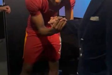 🎥 Siparietto Osi-Del Piero dopo Juve-Gala: “inchino” dell’ex Napoli e… “voglio un selfie” 🫂