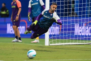 🟣 Lezzerini: “Felice e emozionato della titolarità. Domani si chiude un cerchio di carriera”