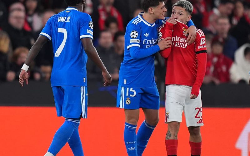 📹 Benfica, Prestianni si allena con la squadra: decisione presa da Mourinho