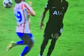 📸 Alvarez, che fai? La simulazione in Atletico-Tottenham è 🤯