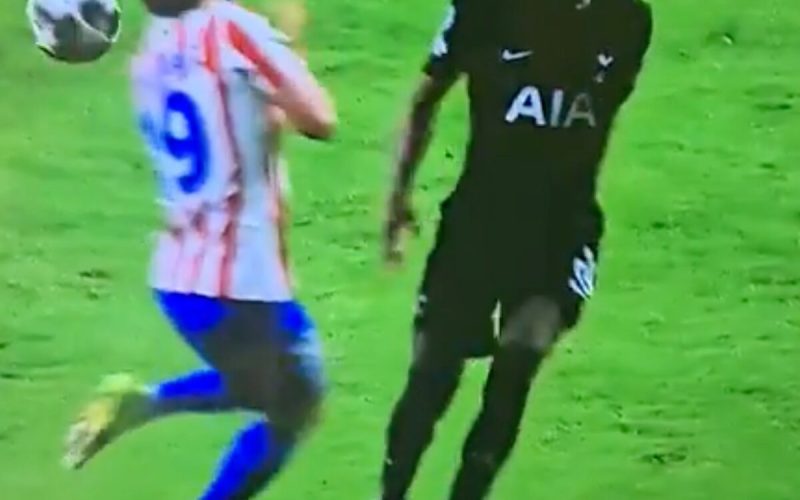 📸 Alvarez, che fai? La simulazione in Atletico-Tottenham è 🤯