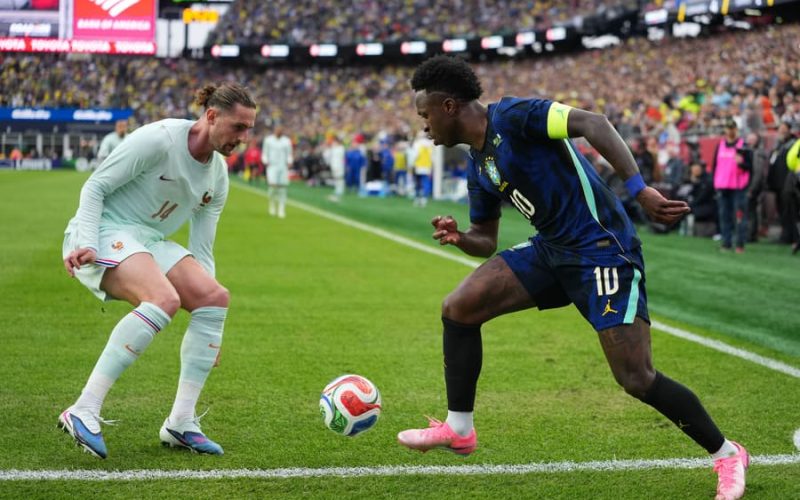 👏 Milan, Rabiot in grande spolvero contro il Brasile. L’Equipe lo esalta: “Centrocampista prezioso”