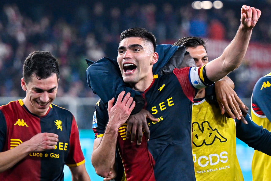 🔋 Genoa, Vasquez insostituibile per De Rossi: il messicano è 2° per minuti giocati in Serie A