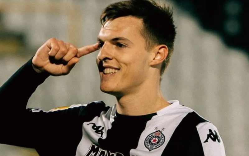 💰 Milan, le cifre definitive dell’affare Kostic. Il vicepresidente del Partizan: “Mai interpellato, offerta irrisoria”