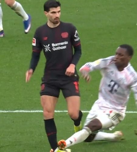 🟥 Intervento KILLER di Nico Jackson: il fallo dell’ex Chelsea è 😱