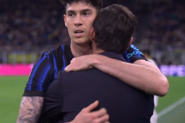 👏 San Siro COCCOLA Bastoni: pioggia di applausi, poi l’abbraccio con Chivu 📸