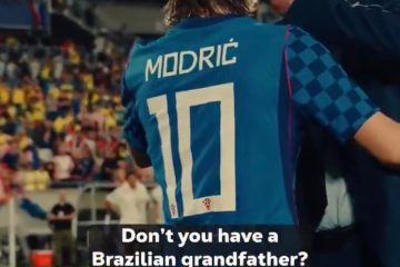 🎥 Ancelotti riabbraccia Modric e scherza: “Non è che per caso hai un nonno brasiliano?” 😅