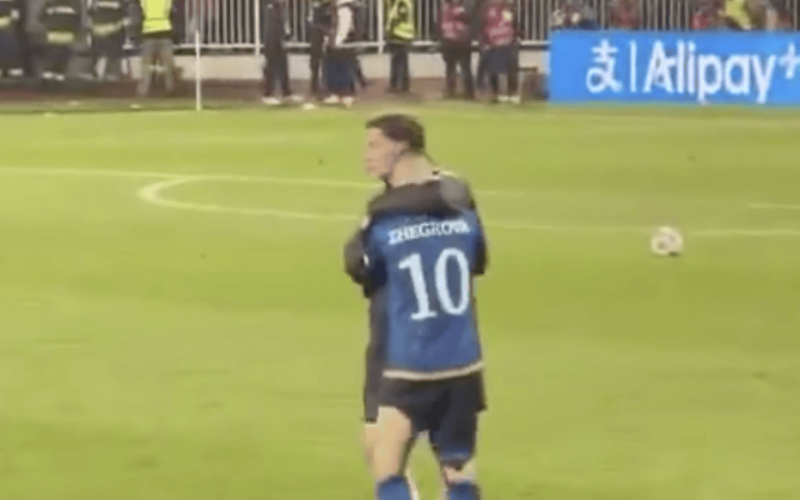 😍 Yildiz cuore ⚪️⚫️! Lascia le celebrazioni della Turchia per 🫂 Zhegrova