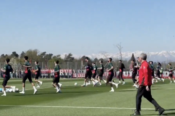 🎥 Curva Sud a Milanello e Leao si allena in gruppo: le immagini pre Napoli-Milan sono 🤩