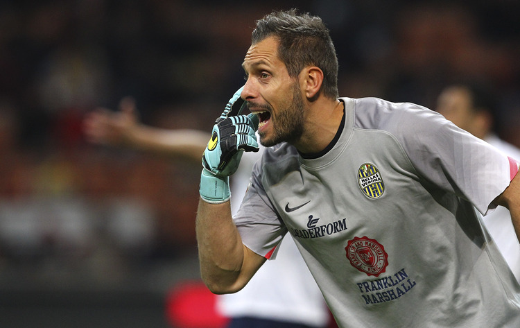 Lutto in casa Verona per la scomparsa della moglie di Benussi: il cordoglio del club