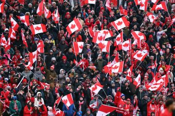 Niente Italia al Mondiale? Il Canada propone uno scambio di maglie: la coda di tifosi è 😮