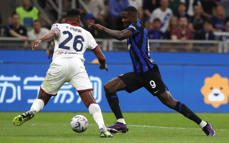 💥 Mina provoca Thuram, Tikus lo avvisa: “Guarda in panchina, Kolarov ti vuole parlare…” 😳