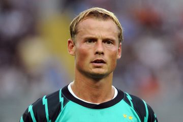 Lutto nel mondo del calcio: è morto l’ex Juve Manninger a causa di un incidente stadale