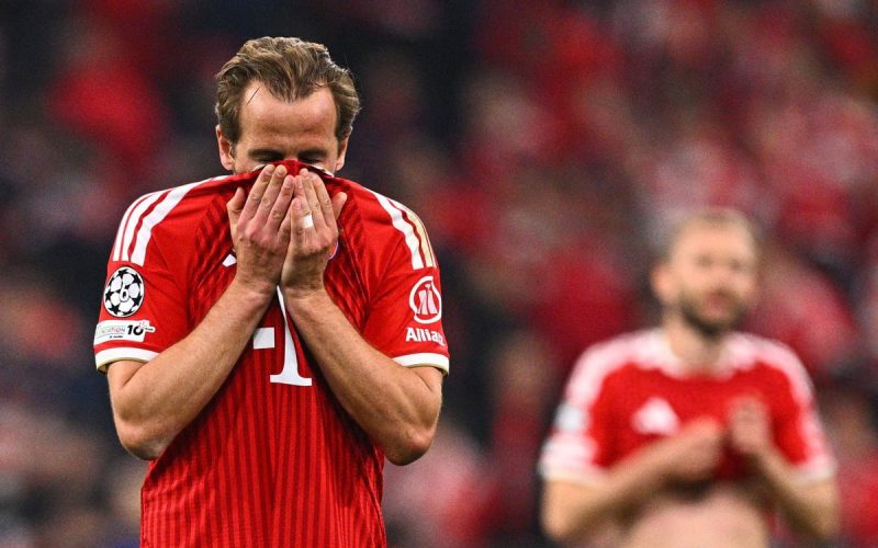 😰 Maledizione Kane e polemiche sull’arbitraggio: Bayern-PSG e finale, le reazioni social