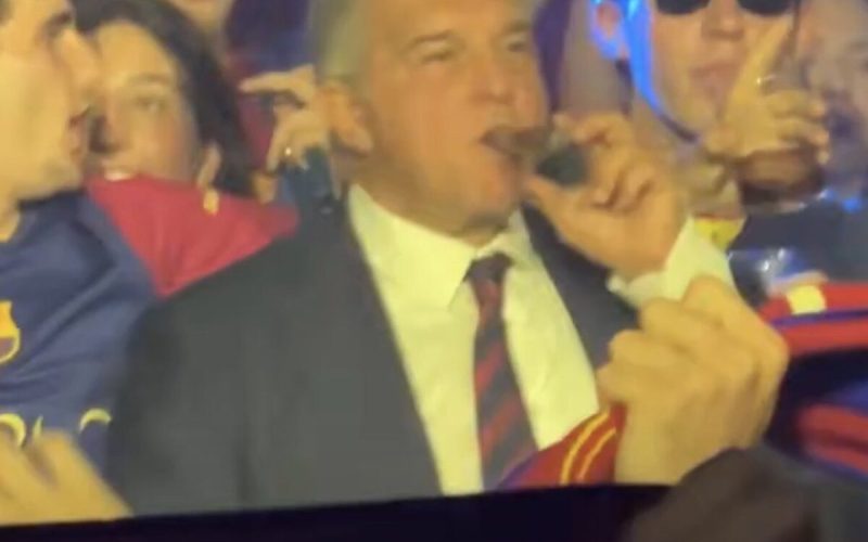 🎥 Laporta ‘dance’ e sigaro, calciatori in piazza… in bici! La festa del Barça è 🤯