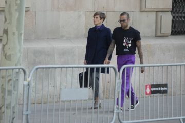 🤨 Dani Alves in versione PREDICATORE! Discorso 😳 davanti a 40.000 cristiani evangelici