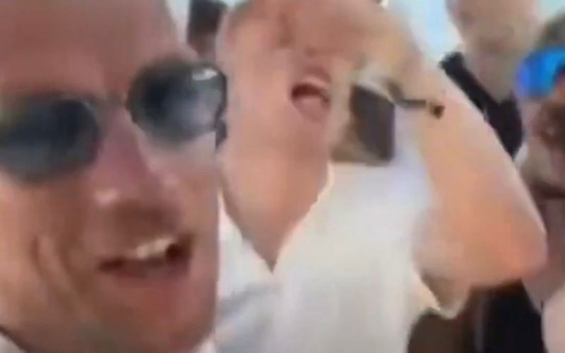 🎥 Lo Schalke torna in Bundes e si scatena la festa: Dzeko mezzo ubriaco e Karius dj in barca 😅