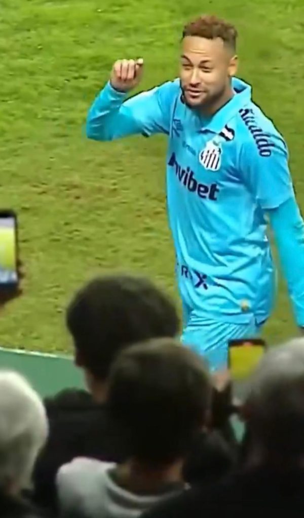 🎥 Tifosi Coritiba provocano Ney: “Non andrai al Mondiale!”. La sua risposta è 🥵