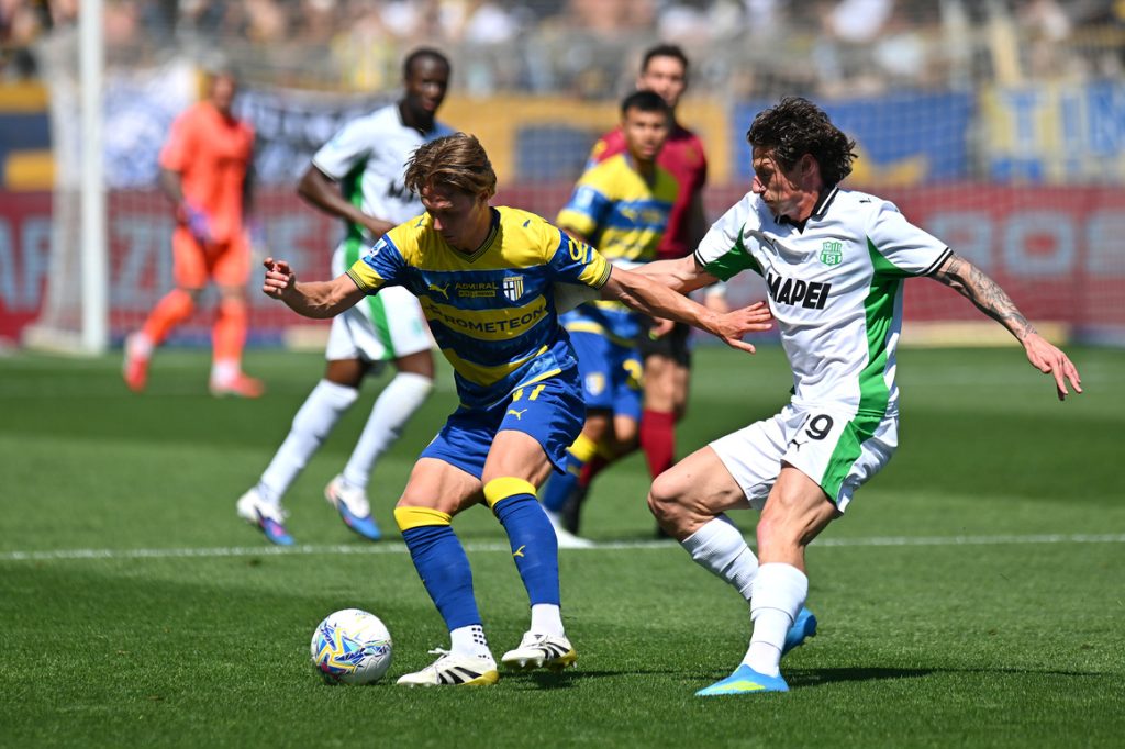 ❌ Tegola per il Parma: si ferma Nicolussi Caviglia, OUT anche Ndiaye e Ondrejka. Le ultime