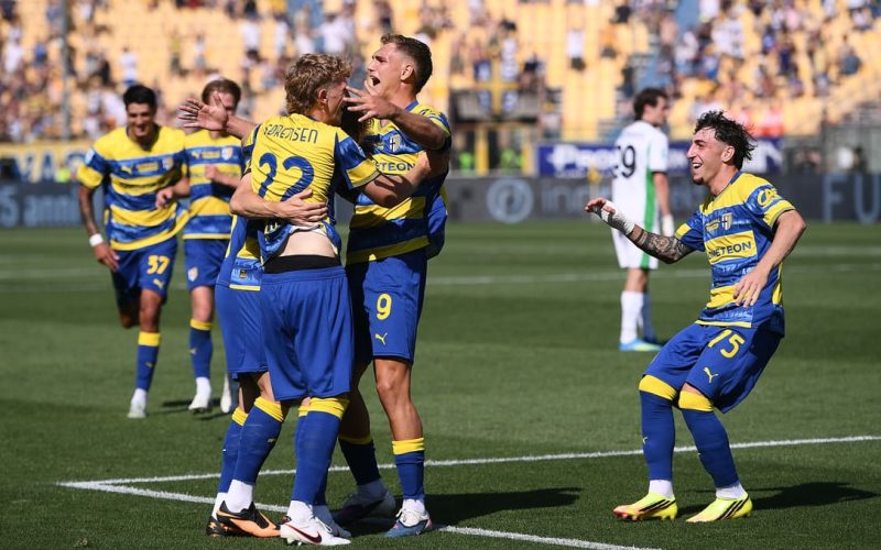 🔥 Il Parma si aggiudica il derby emiliano, Sassuolo battuto 1-0: decisivo Pellegrino, triplo esordio in A 👏🏻
