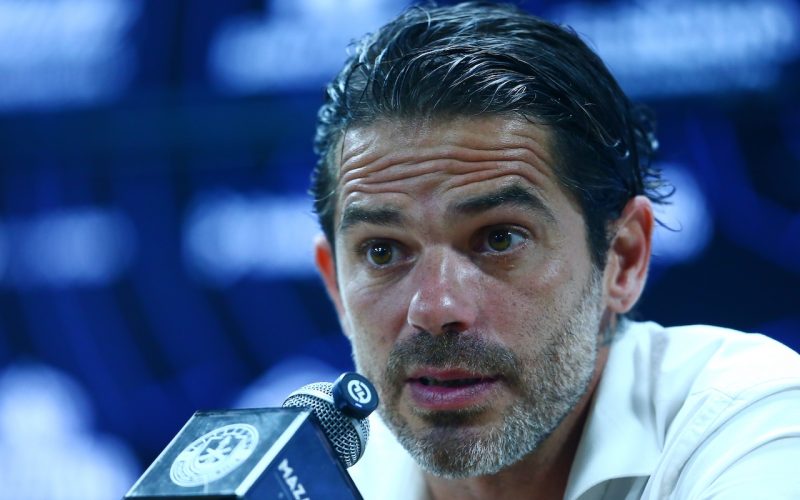 Infarto durante la conferenza per Gago: operato al cuore, è fuori pericolo