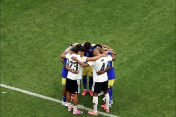🙏 Prima la partita, poi la preghiera: Nmecha e Tah pregano assieme ai calciatori del Curaçao