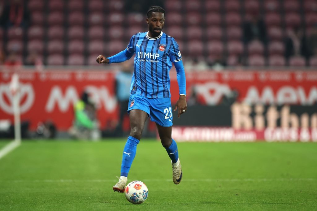 🎯 Colpo dalla Germania per l’Udinese: vicino il terzino dell’Heidenheim Traoré