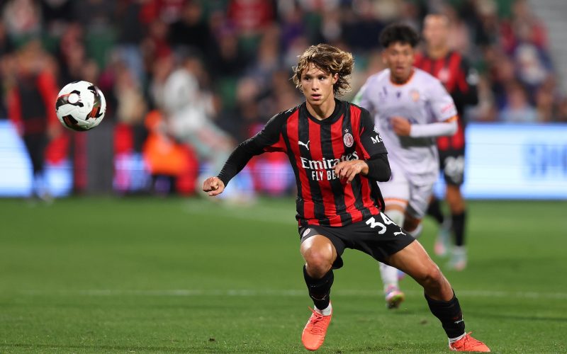 🧨 La Juve punta Comotto: c’è l’OFFERTA, ma il Milan non apre alla cessione